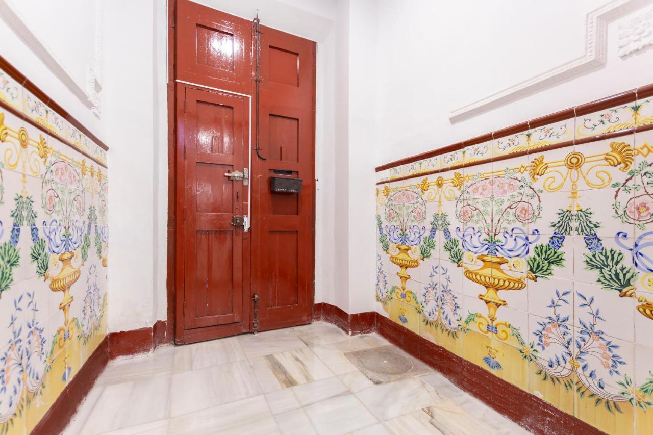 Sanders Lavender - Delightful Two-Bedroom Apartment Downtown 马拉加 外观 照片