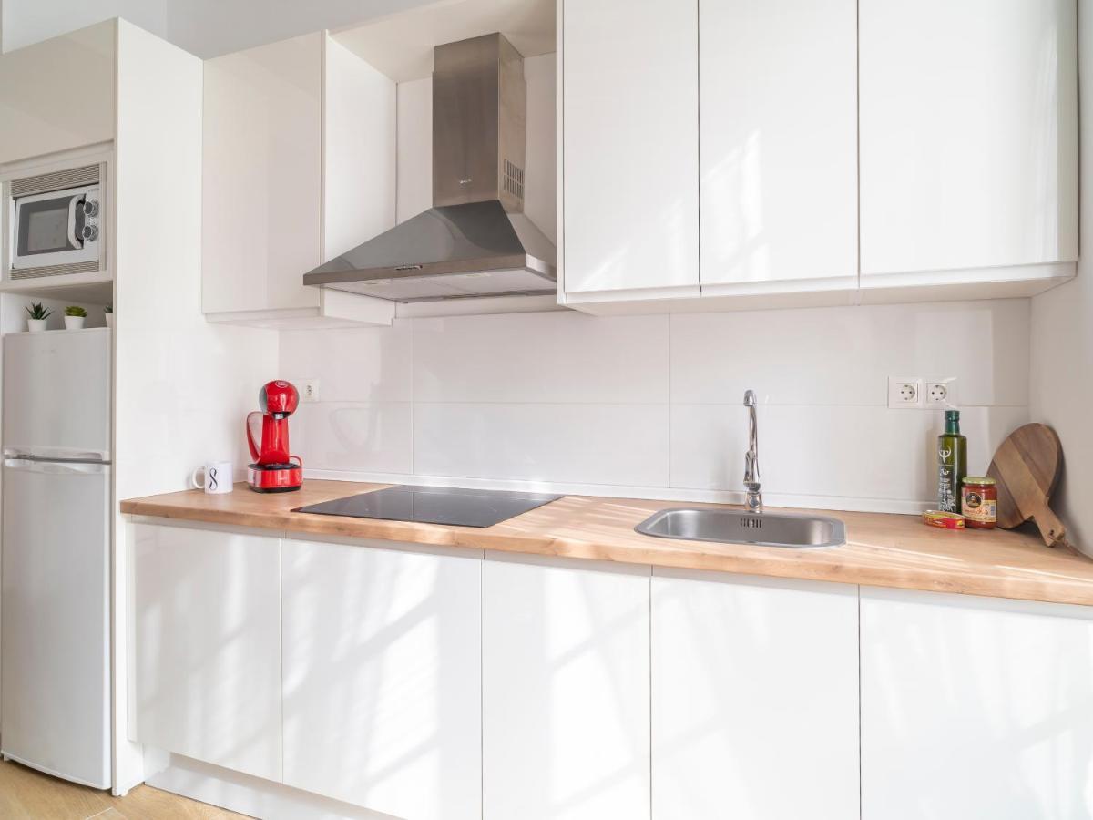 Sanders Lavender - Delightful Two-Bedroom Apartment Downtown 马拉加 外观 照片