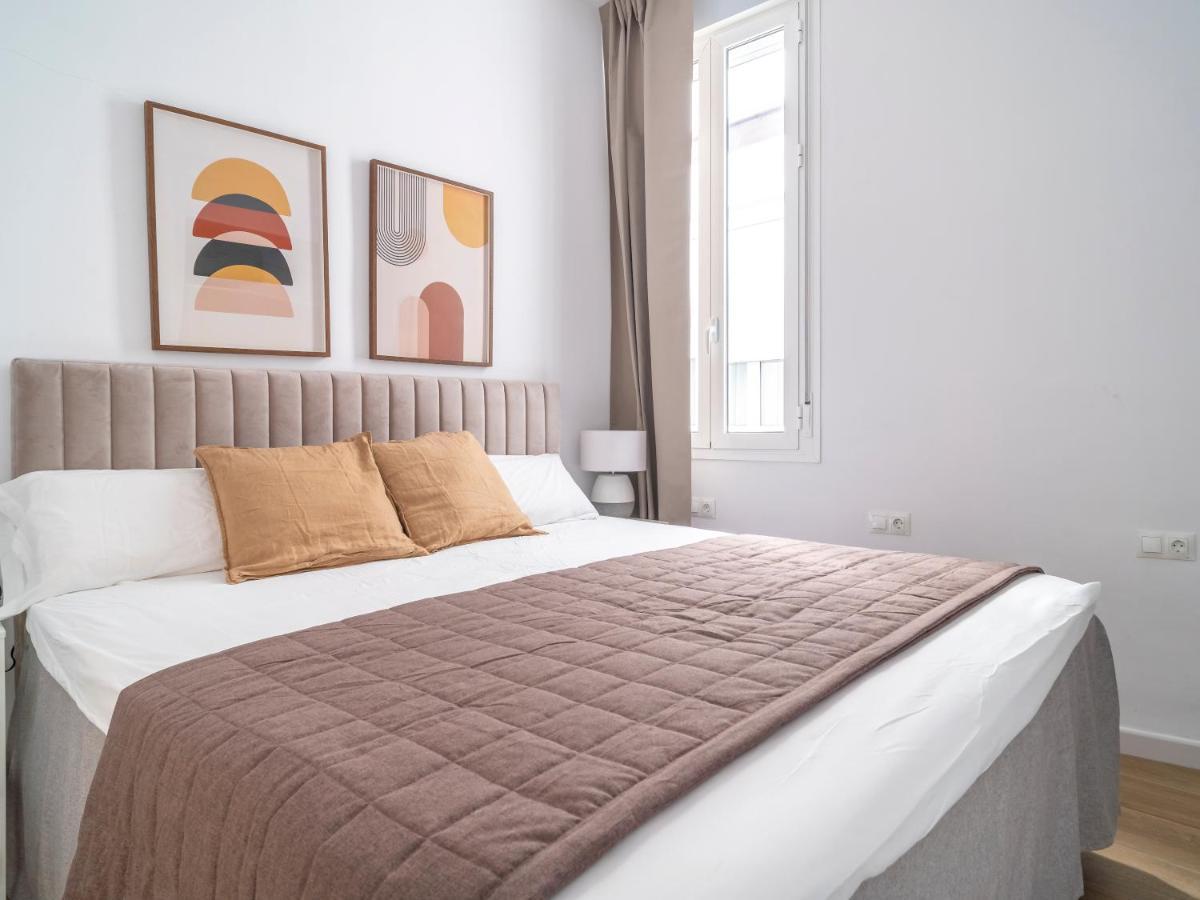 Sanders Lavender - Delightful Two-Bedroom Apartment Downtown 马拉加 外观 照片
